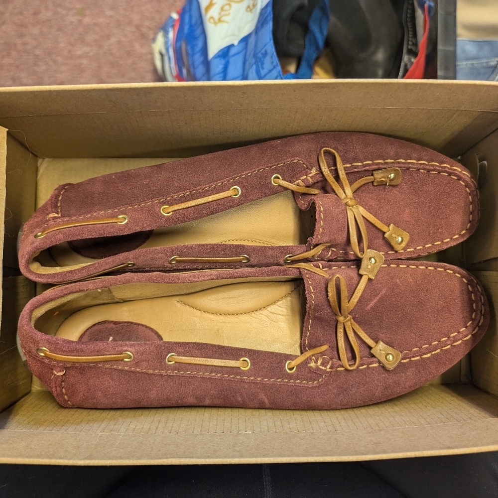 Brand New Clarks Dark Brown Mistletoe Moccasins Women's Size 9